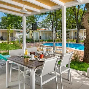 Ulika Mobile Homes - Naturist **** Červar-Porat