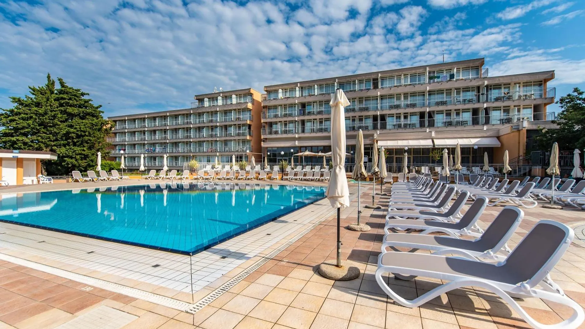 Arena Hotel Holiday Медулин